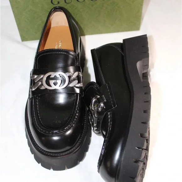 Gucci Black Leather Loafers with Metallic Detail - Picture 3 of 5